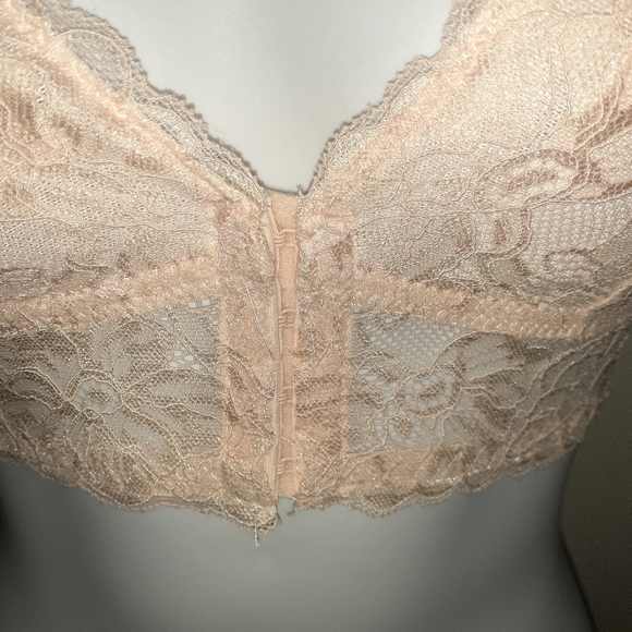 NWT Jr/Ms Bralette with Two Way Straps - Picture 2 of 8